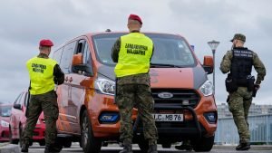 Poland extends border controls with Germany and Lithuania Poland extends border controls with Germany and Lithuania