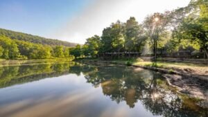 Family vacation hotspot on edge after parents randomly murdered in front of their kids Family vacation hotspot on edge after parents randomly murdered in front of their kids