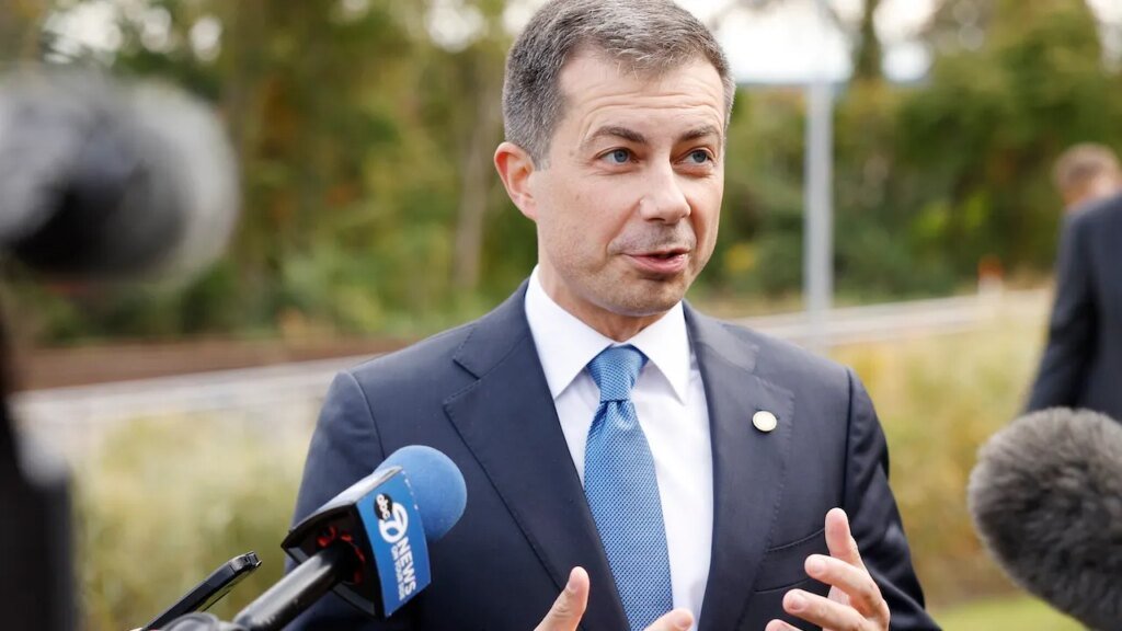 Pete Buttigieg doubles-down on questioning fairness of trans athletes in women’s sports Pete Buttigieg doubles-down on questioning fairness of trans athletes in women’s sports