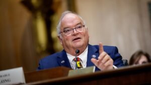 Trump removing IRS commissioner Billy Long after serving just two months in role Trump removing IRS commissioner Billy Long after serving just two months in role