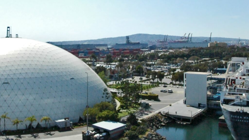 Carnival Cruise Passengers Trade Punches & Pull Hair In The Latest Brawl Outside Long Beach Cruise Terminal Carnival Cruise Passengers Trade Punches & Pull Hair In The Latest Brawl Outside Long Beach Cruise Terminal