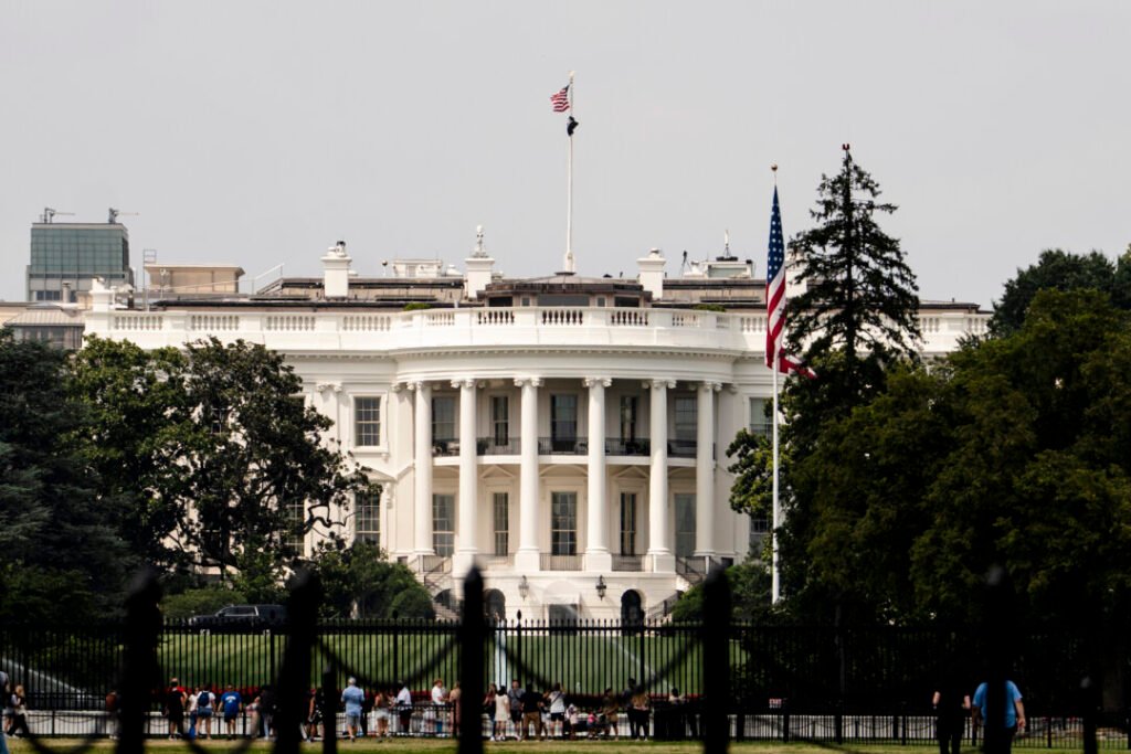 White House Pauses Public Tours Amid Ballroom Construction White House Pauses Public Tours Amid Ballroom Construction