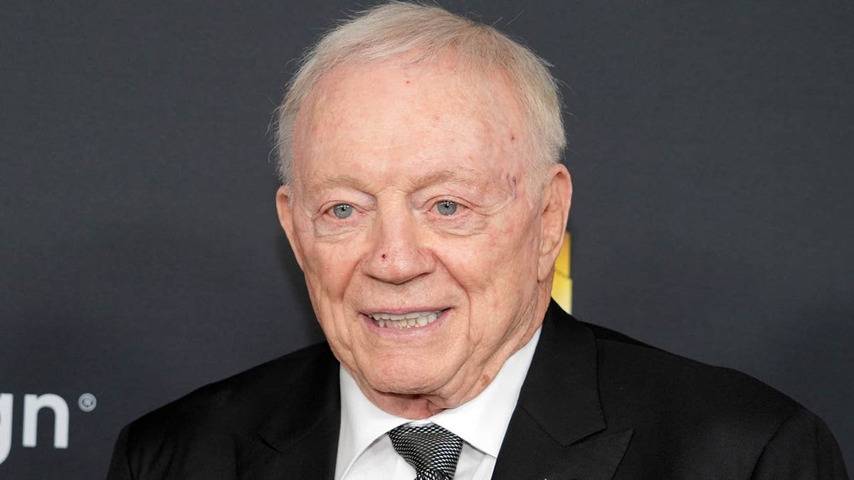 Jerry Jones at NFL Honors