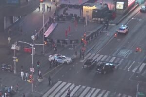 Three people shot after teen gunman opens fire in Times Square, sparking chaos in tourist hotspot Three people shot after teen gunman opens fire in Times Square, sparking chaos in tourist hotspot