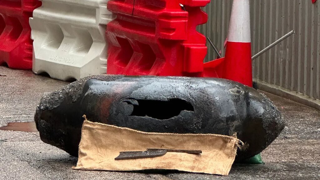 Massive WWII bomb forces overnight evacuation of 6,000 residents from homes Massive WWII bomb forces overnight evacuation of 6,000 residents from homes