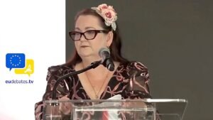 Australian mother calls for social media age restrictions after daughter’s suicide Australian mother calls for social media age restrictions after daughter’s suicide
