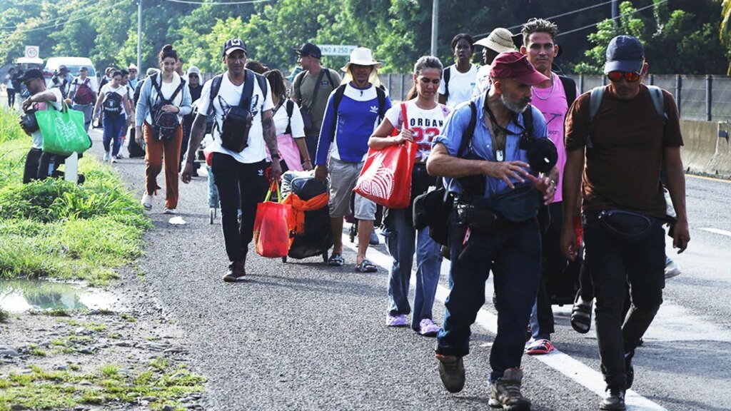 Cuban-led caravan aims for Mexico City as Trump policies deter migrants from US Cuban-led caravan aims for Mexico City as Trump policies deter migrants from US