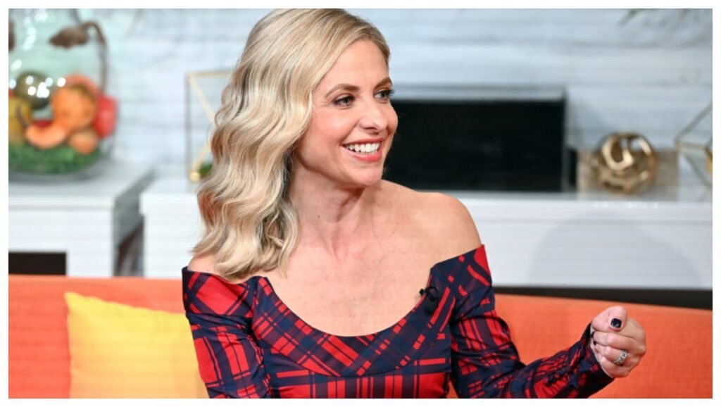 Sarah Michelle Gellar Shows Skin At Comic Con & Stuns The Gen X Nerds, Flacco Stuns The NFL & Skatt’s Essay?