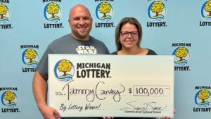 Michigan woman wins 0K Powerball jackpot using ChatGPT to pick numbers