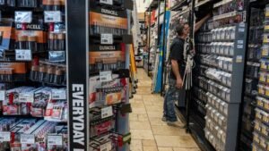 US businesses and consumers shoulder the bulk of tariff cost burden, Goldman Sachs finds