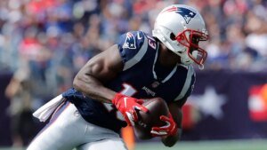 Super Bowl champion’s wife dishes on harsh realities of husband playing in NFL