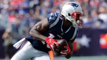 Super Bowl champion’s wife dishes on harsh realities of husband playing in NFL