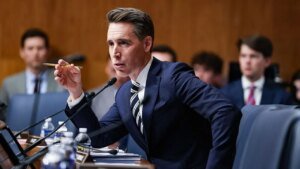 Hawley vows to hold Democrats’ ‘feet to the fire’ with new government shutdown funding bills