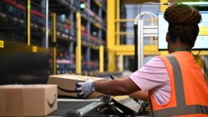 Amazon unveils high-tech eyeglasses, AI to boost efficiency of deliveries Amazon unveils high-tech eyeglasses, AI to boost efficiency of deliveries