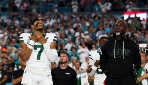 Jets’ quarterback situation takes bizarre turn days after Aaron Glenn’s tense back-and-forth with media Jets’ quarterback situation takes bizarre turn days after Aaron Glenn’s tense back-and-forth with media