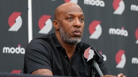 Clippers fans shout ‘F-B-I’ chants at Trail Blazers players in wake of Chauncey Billups arrest