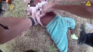 Fort Worth police and Good Samaritans rescue baby trapped under vehicle on interstate Fort Worth police and Good Samaritans rescue baby trapped under vehicle on interstate