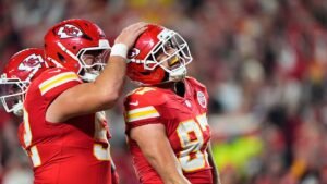Travis Kelce ties Chiefs’ touchdown mark as Kansas City puts on show in win Travis Kelce ties Chiefs’ touchdown mark as Kansas City puts on show in win