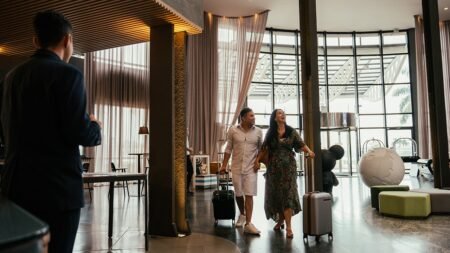 Hotel industry reeling as government shutdown puts millions of workers on edge