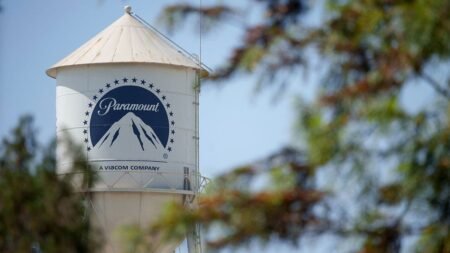 Paramount to slash approximately 1,000 jobs in brutal round of layoffs Paramount to slash approximately 1,000 jobs in brutal round of layoffs