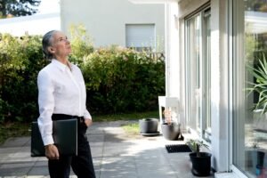 Is it worth buying an investment property right now? Is it worth buying an investment property right now?