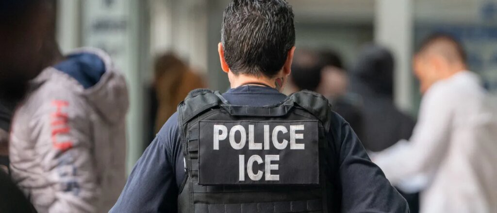 Manager Of Laugh Factory Chicago Gets Detained By Border Patrol Agents As Bystanders Screech Hysterically