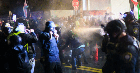 Watch: Antifa Brawls Outside Portland ICE Facility as Police Again Make No Arrests Watch: Antifa Brawls Outside Portland ICE Facility as Police Again Make No Arrests