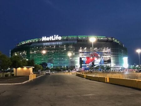 NFL Says Artificial Turf Fields As Safe As Grass And Insists MetLife Stadium Isn’t An Injury Factory
