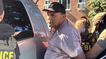 ICE nabs 3-time deported illegal alien charged with assaulting a police officer: ‘GOOD RIDDANCE’ ICE nabs 3-time deported illegal alien charged with assaulting a police officer: ‘GOOD RIDDANCE’