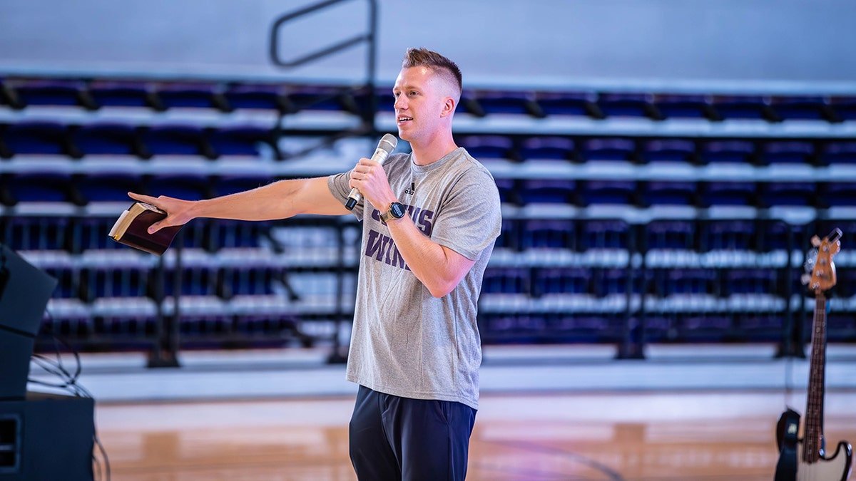 Doug Elks speaks to students about Christianity, faith and prayer at schools around the country.