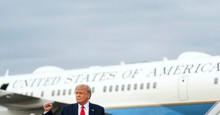 Watch Live: Donald Trump Meets with Japanese Prime Minister Watch Live: Donald Trump Meets with Japanese Prime Minister