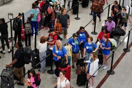 Staff Shortages Tied to Shutdown Cause Widespread Flight Delays
