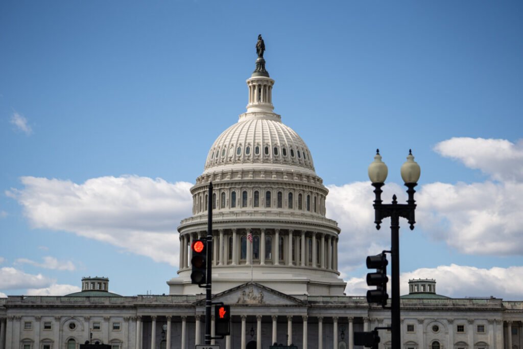 Government Shutdown Becomes 2nd-Longest in US History: 4 Things to Know