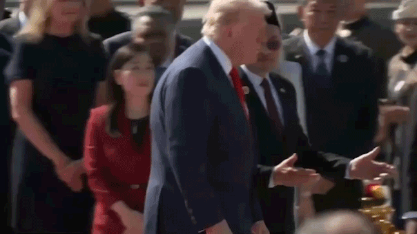 Trump dances with Malaysian performers as he kicks off Asia tour in lively fashion Trump dances with Malaysian performers as he kicks off Asia tour in lively fashion