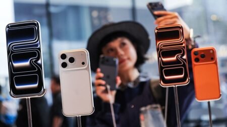 Apple sees biggest sales jump in 4 years, powered by ‘staggering’ iPhone demand Apple sees biggest sales jump in 4 years, powered by ‘staggering’ iPhone demand