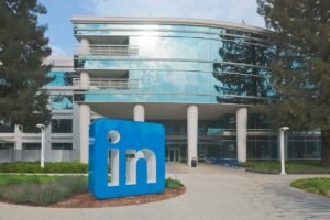 LinkedIn Blames ‘Error’ After Censoring Pro-ICE Post