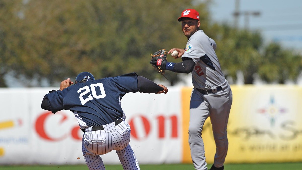 Derek Jeter playing defense