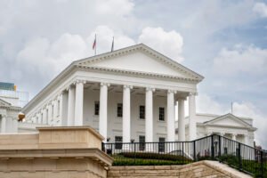 Judge Blocks Virginia Democrats’ Redistricting Plan for 2026 Midterm Elections