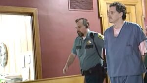 ‘Starry Night Murderer’ allegedly terrorizing people after early prison release, parole violations ‘Starry Night Murderer’ allegedly terrorizing people after early prison release, parole violations