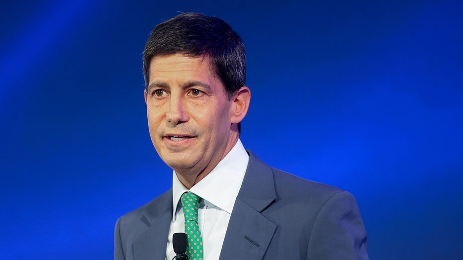 Ex-Fed Board member Kevin Warsh